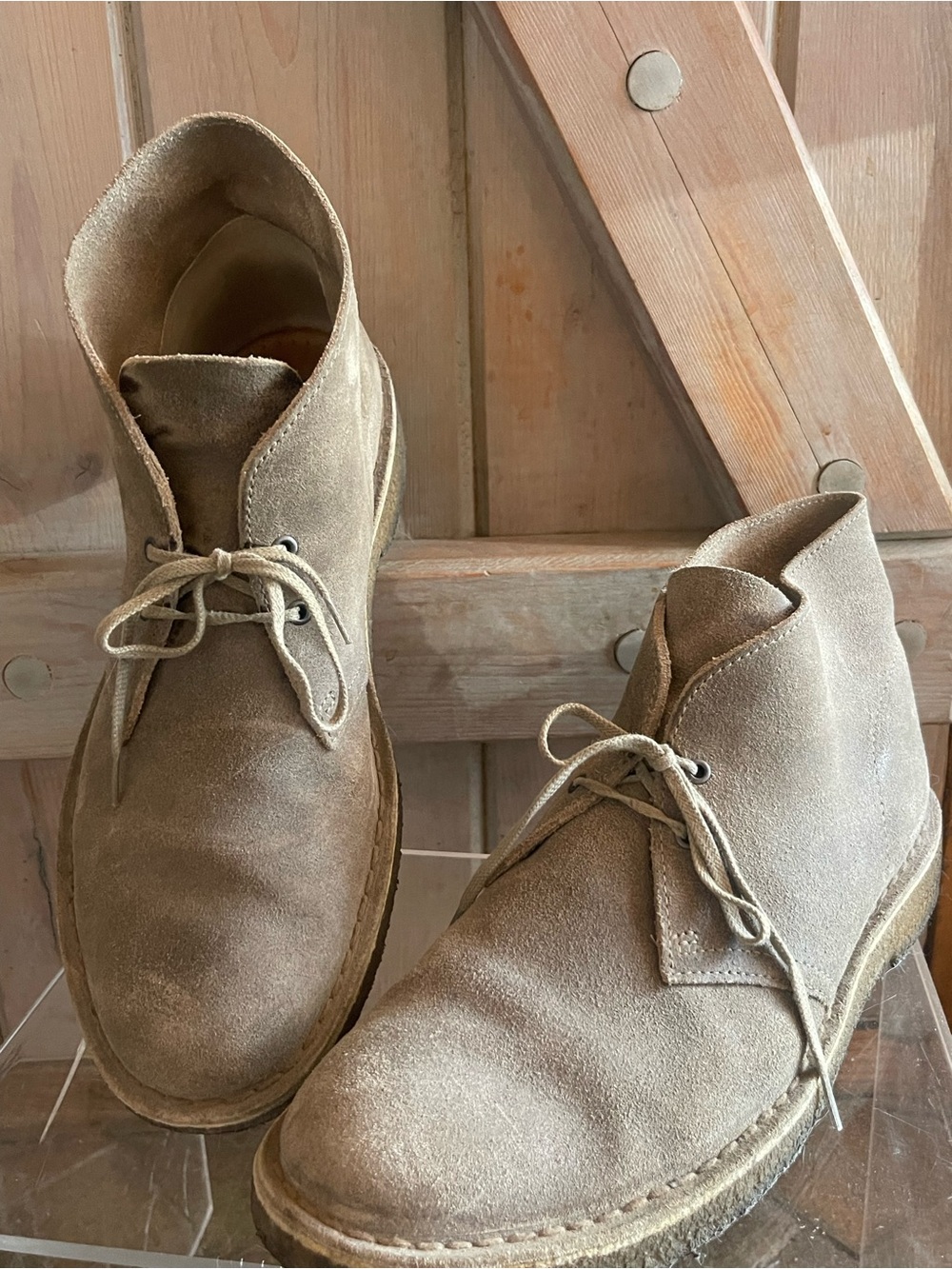 Clarks Men's Suede Chukka Boots in Light Brown